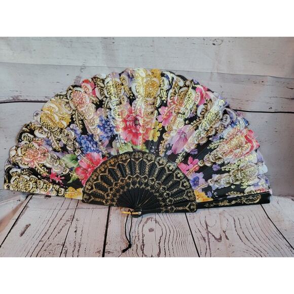 Beautiful Floral Gold Accents Black Lace Womens Fan Vintage Collectible - Picture 1 of 7